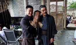 危城歼霸在线观看,生死较量，英雄本色！
