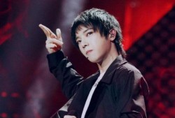 华晨宇被爆料整容视频在线观看,揭秘明星整形真相