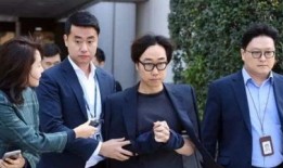 小利被爆料假燕窝视频,视频曝光，真相令人震惊