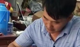 大衣哥的邻居爆料视频,揭秘大衣哥真实生活幕后故事